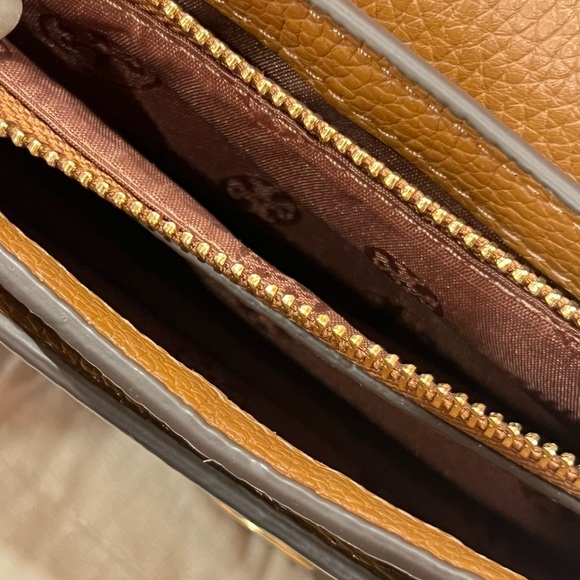 Tory Burch Brown Crossbody Bag, comes with the dust bag ! Excellent condition ❤️ - Picture 6 of 16